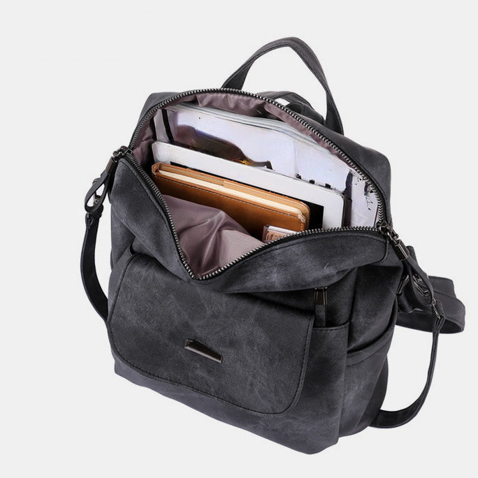 Modern Minimalist Backpack – For the Style-Conscious Explorer