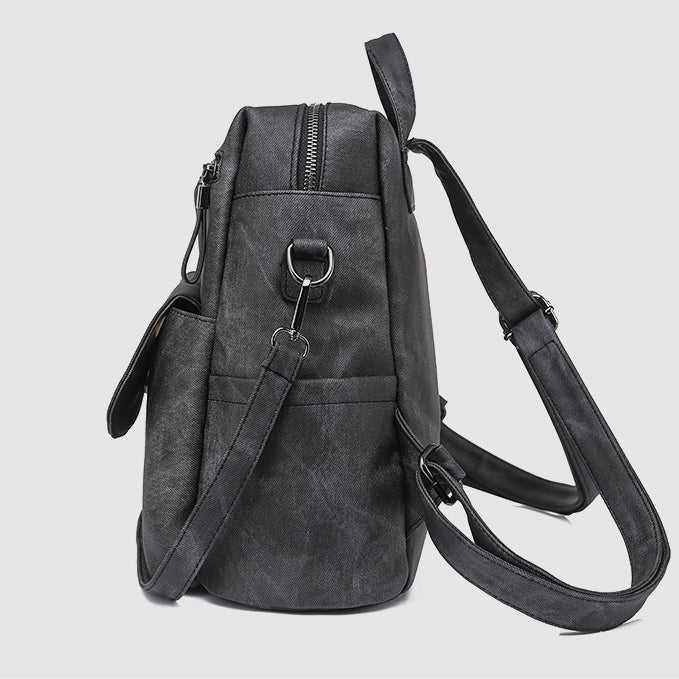 Modern Minimalist Backpack – For the Style-Conscious Explorer