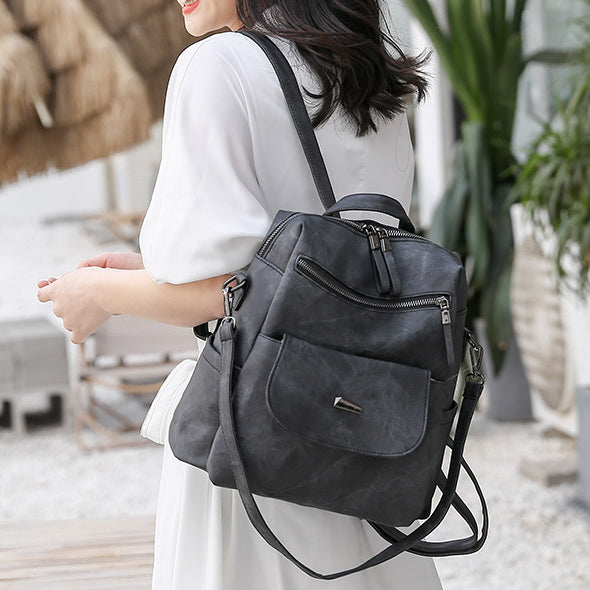 Modern Minimalist Backpack – For the Style-Conscious Explorer
