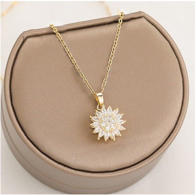 GoldenBloom Adjustable Necklace | Rotating Sunflower Pendant for Timeless Elegance
