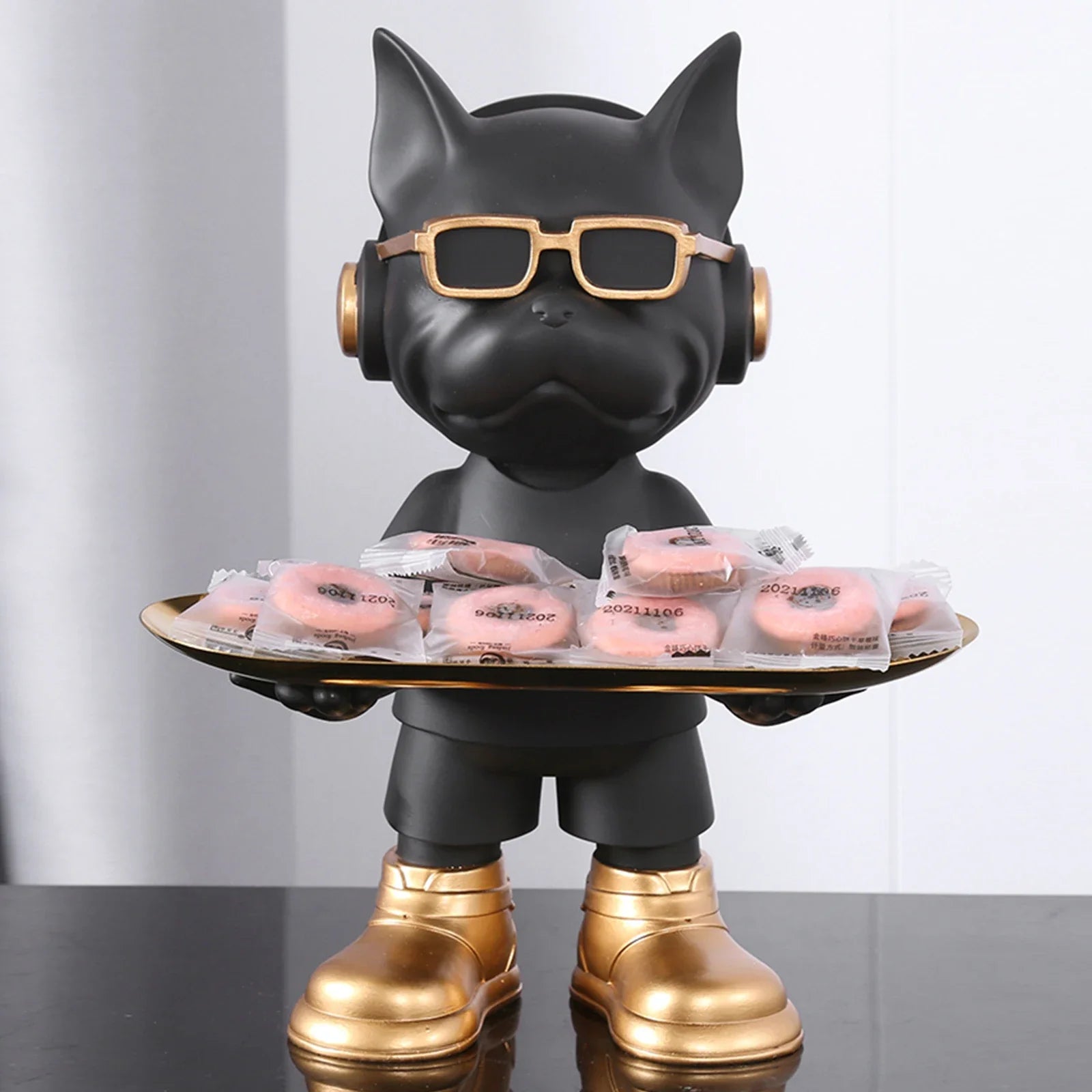 Chic Dog Figurine - Playful & Stylish Decor