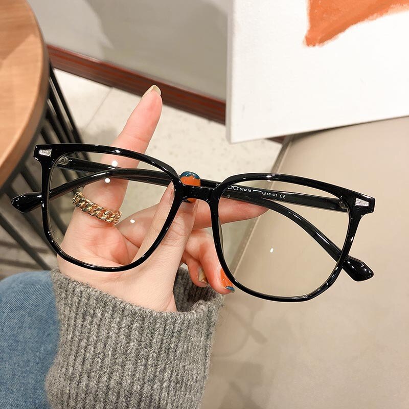 Short-sighted Prescription Glasses with Blue Light Protection - FocusFrame