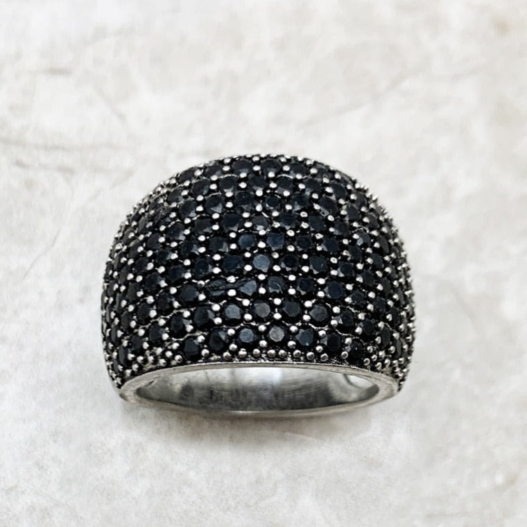 Pavé German | Black Cocktail Ring in German Style with Pavé Setting