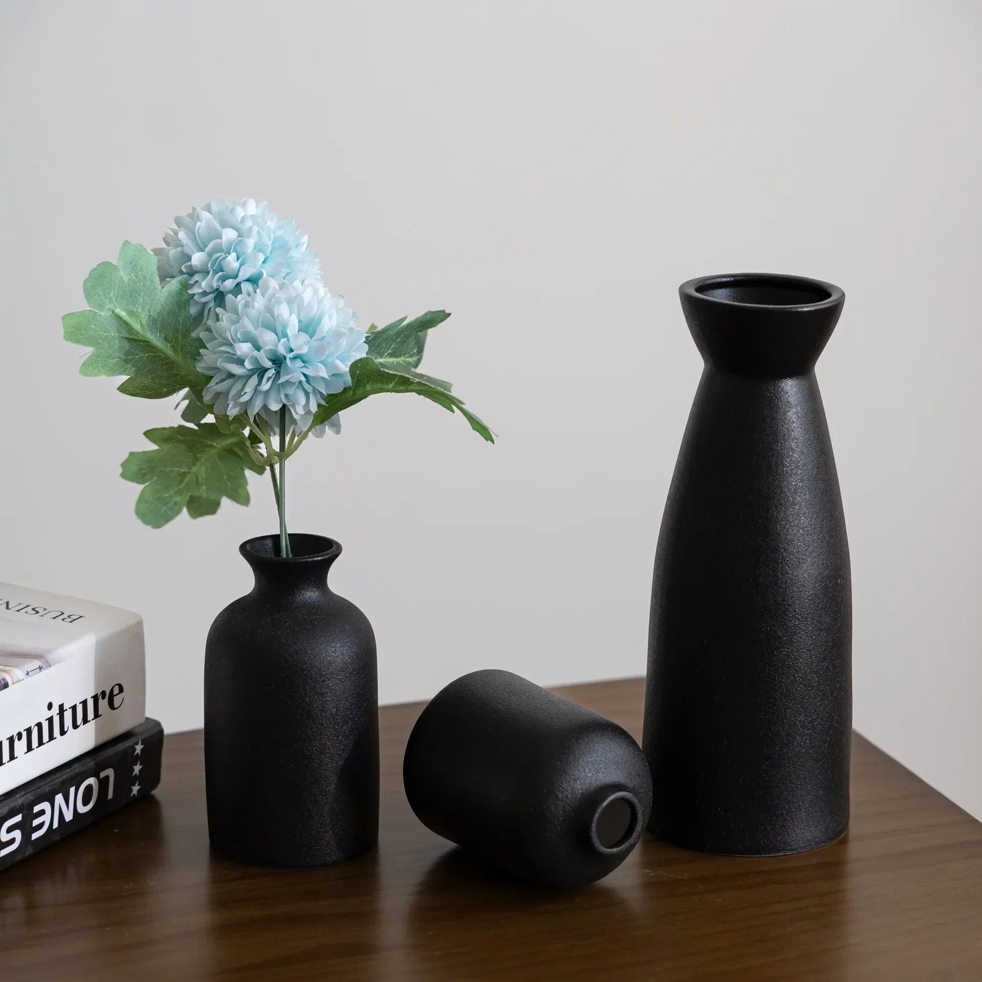 Minimalist Ceramic Vase Set - Timeless and Elegant