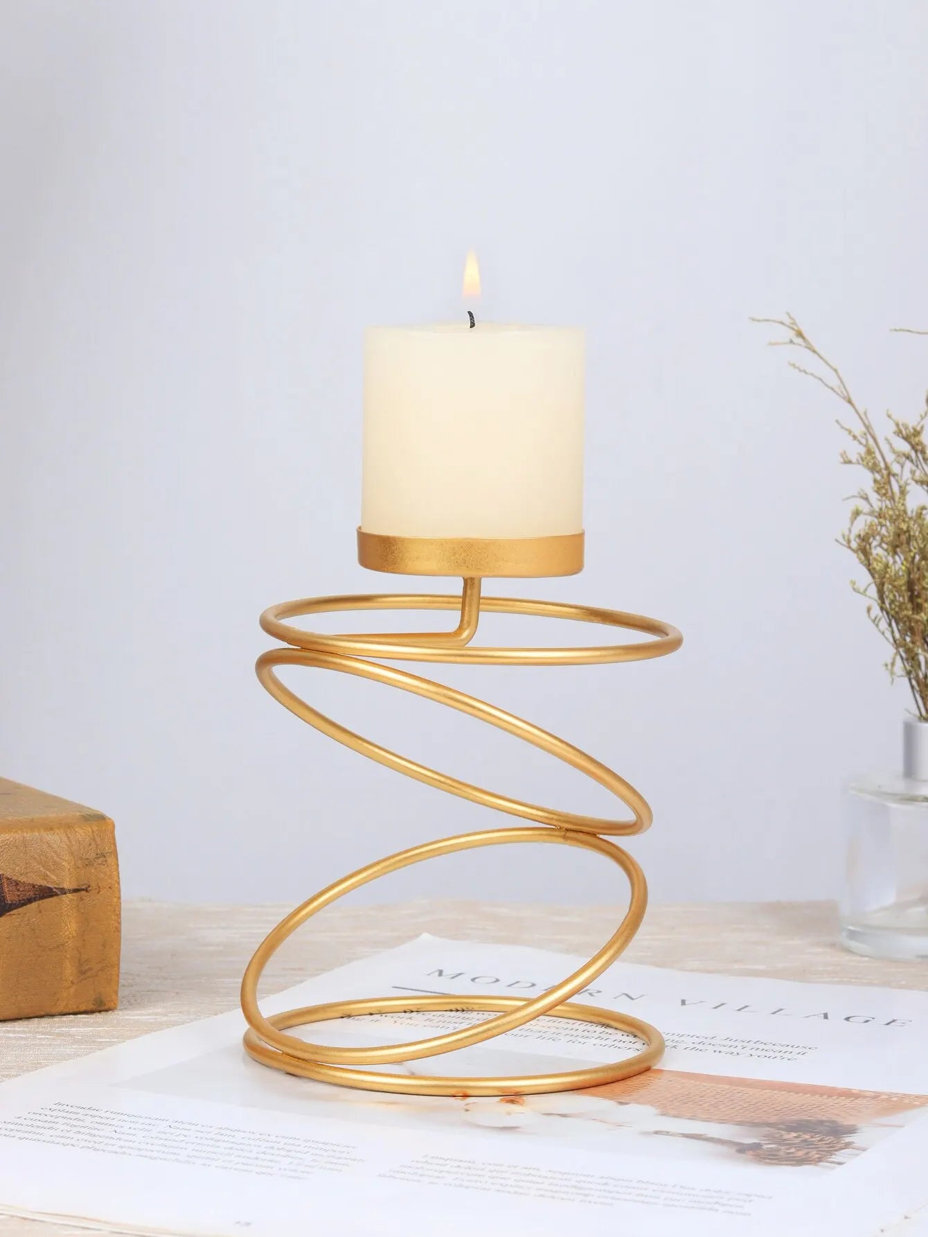 Elegant Spiral Candle Holder – For a Cosy and Stylish Home