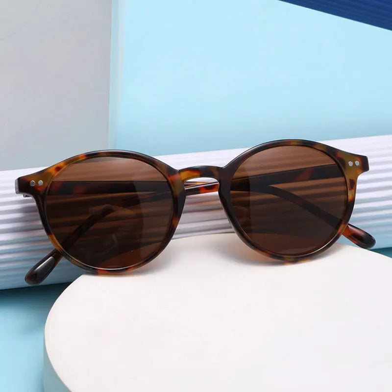 Retro Round Polarised Sunglasses - SunnyStyle Summer 2025
