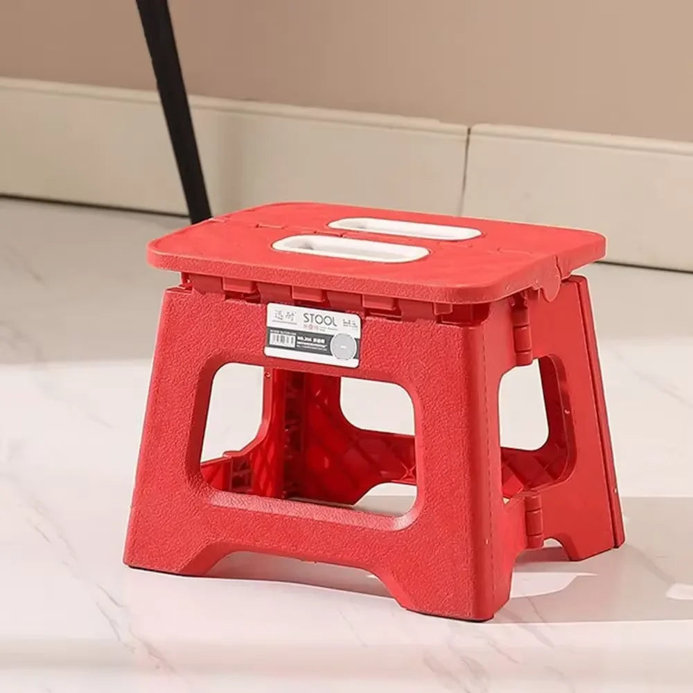 Folding Step Stool – Lightweight, Non-slip and Versatile for Kitchen and Home Use