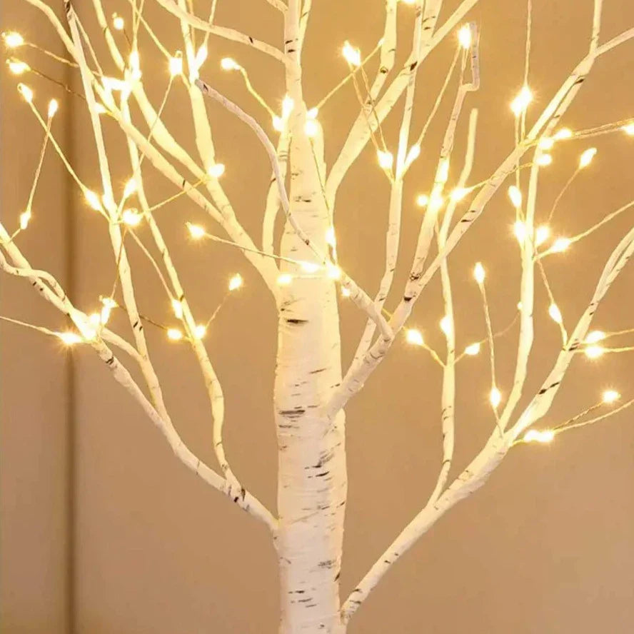 Atmospheric Illuminated Tree - For a Cosy and Warm Ambiance