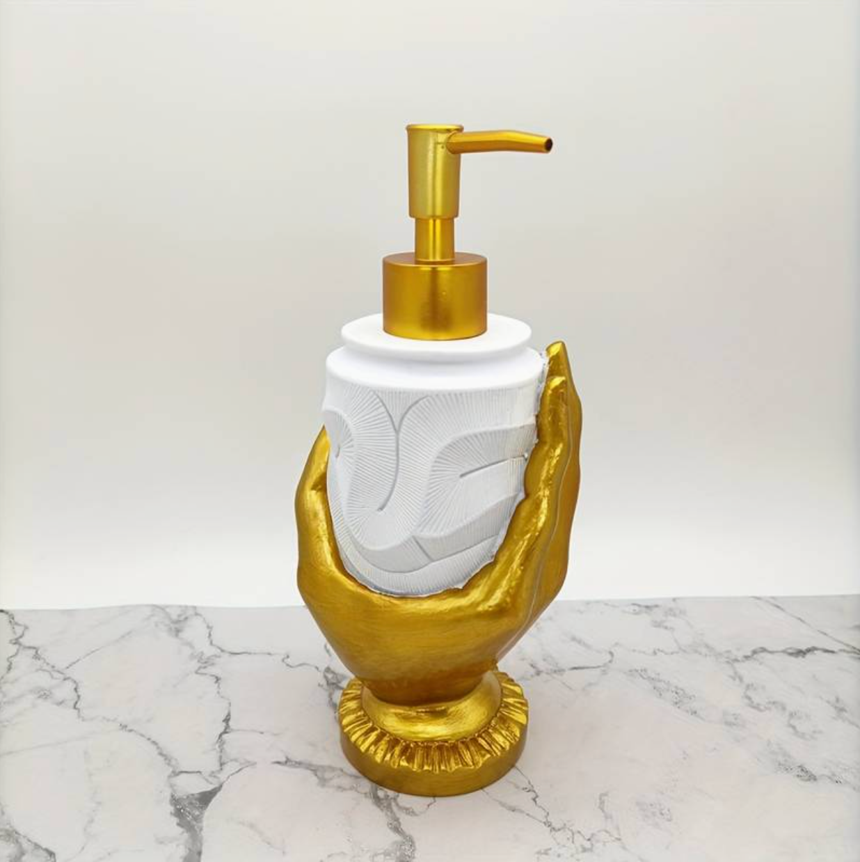 Golden Hand Soap Dispenser - Stylish Luxury for Your Interior