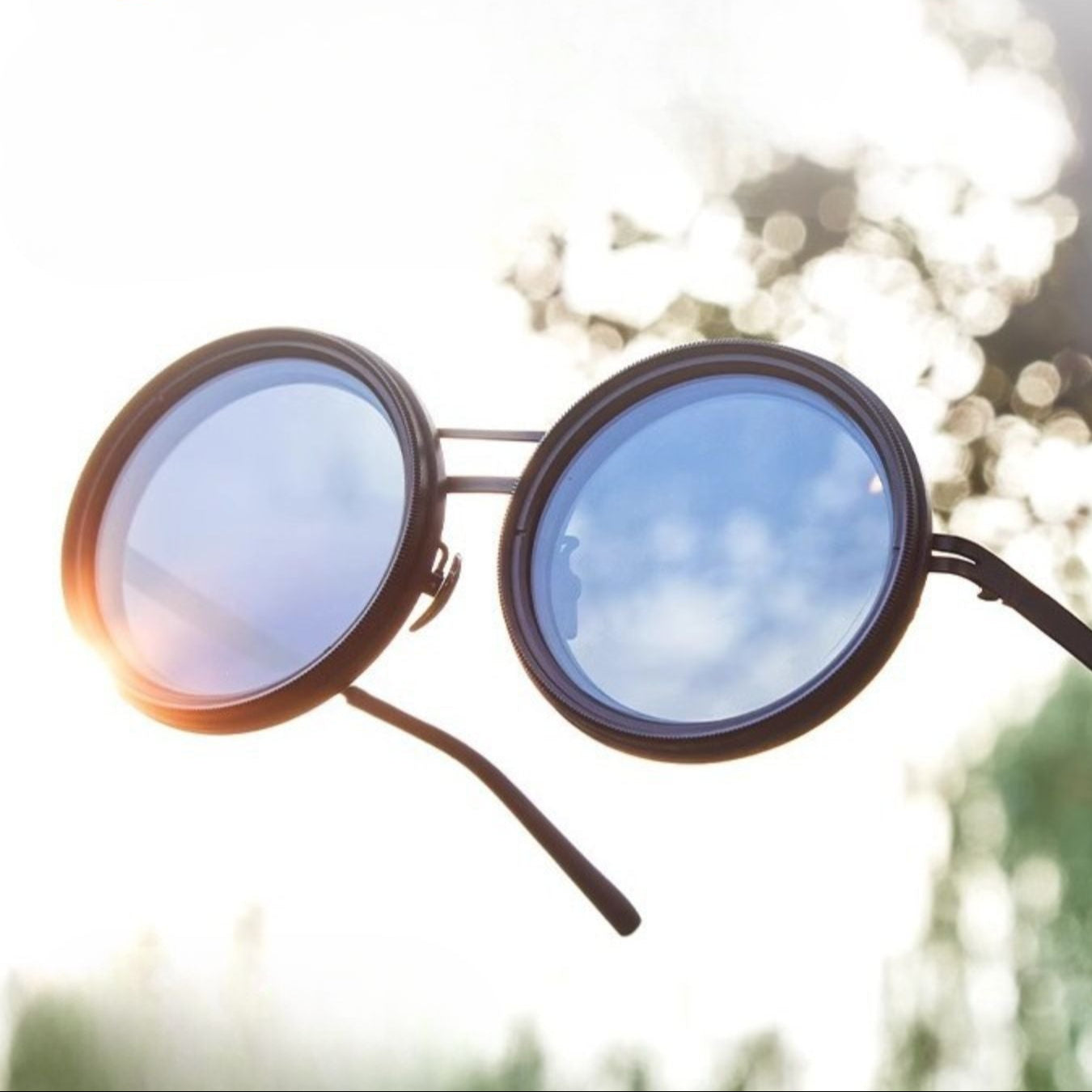 Unisex - Round Sunglasses - Adjustable Light Reduction - Polarised Metal