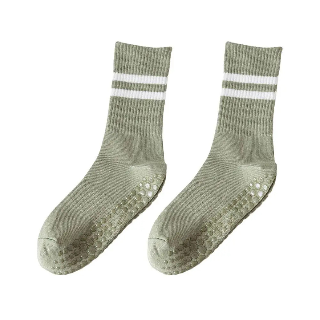 Anti-Slip Mid-Tube Sports Socks for Fitness and Yoga - GripFit