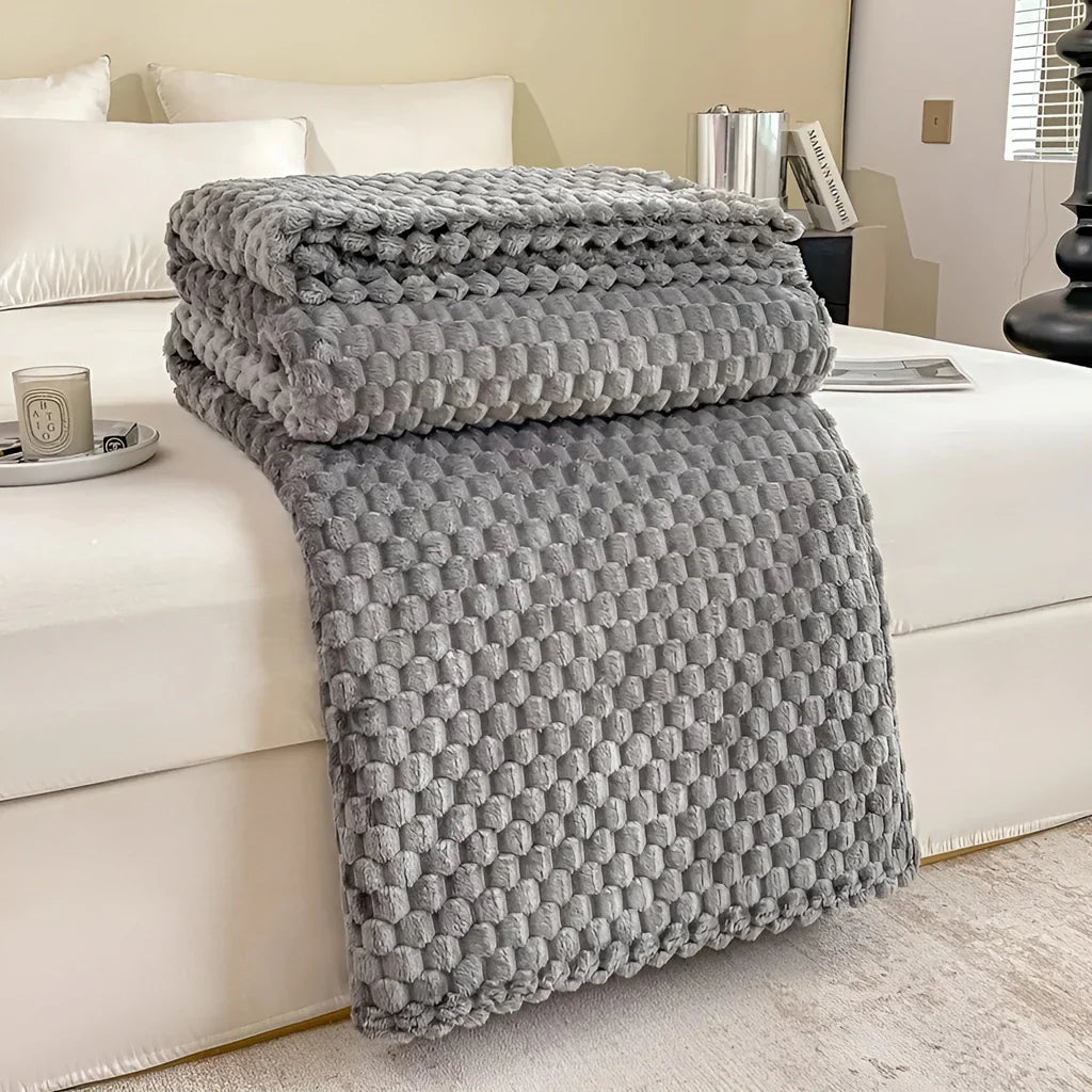 CozyNest - Ultimate Warm and Soft Blanket for Sofa and Bed