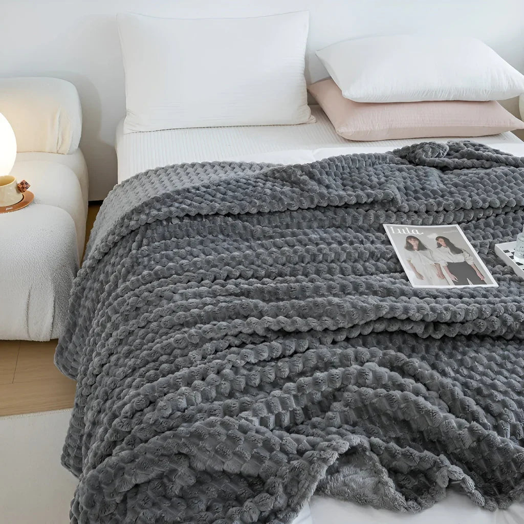 CozyNest - Ultimate Warm and Soft Blanket for Sofa and Bed