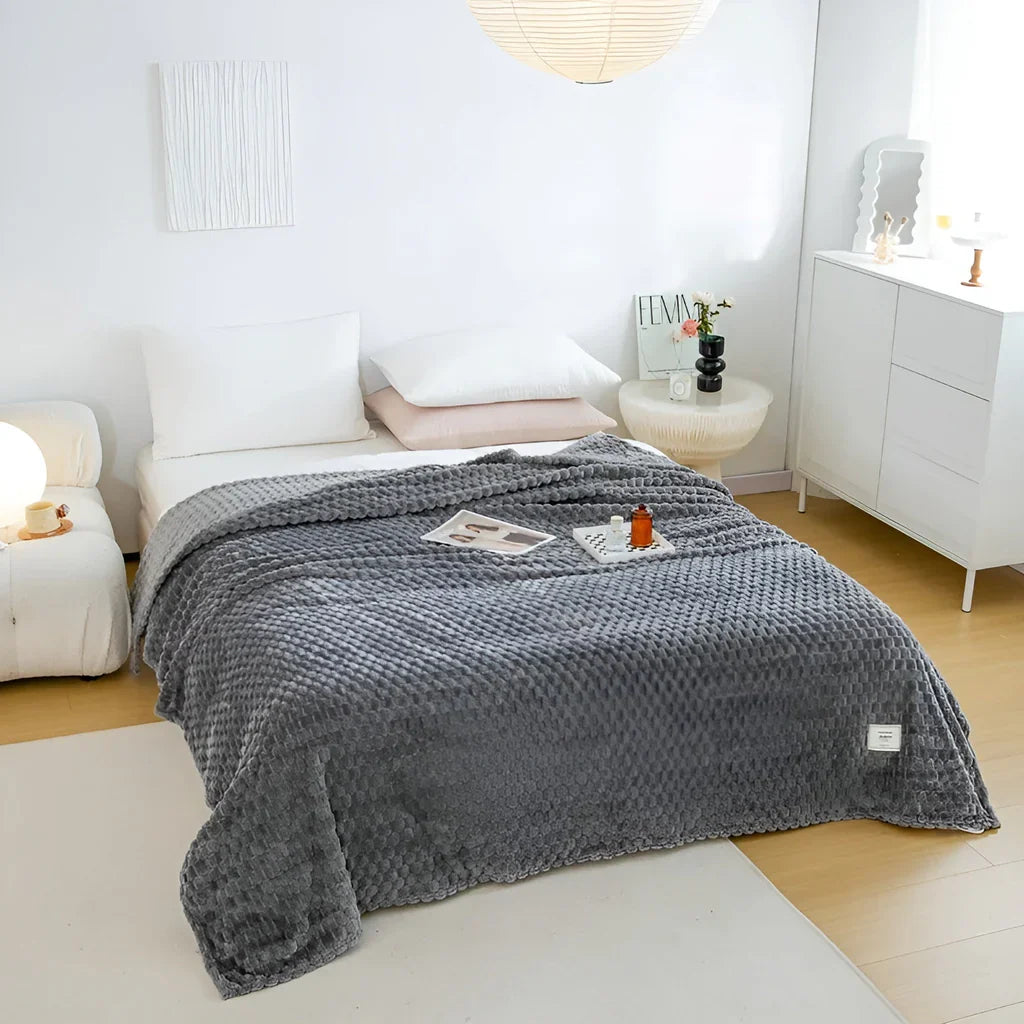 CozyNest - Ultimate Warm and Soft Blanket for Sofa and Bed