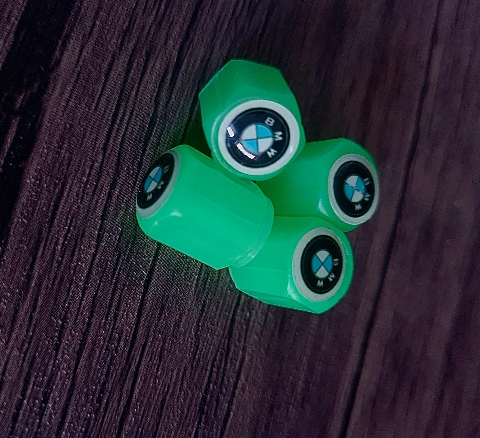 Set of 4 Illuminated Valve Caps with Logo – LuxaGlow