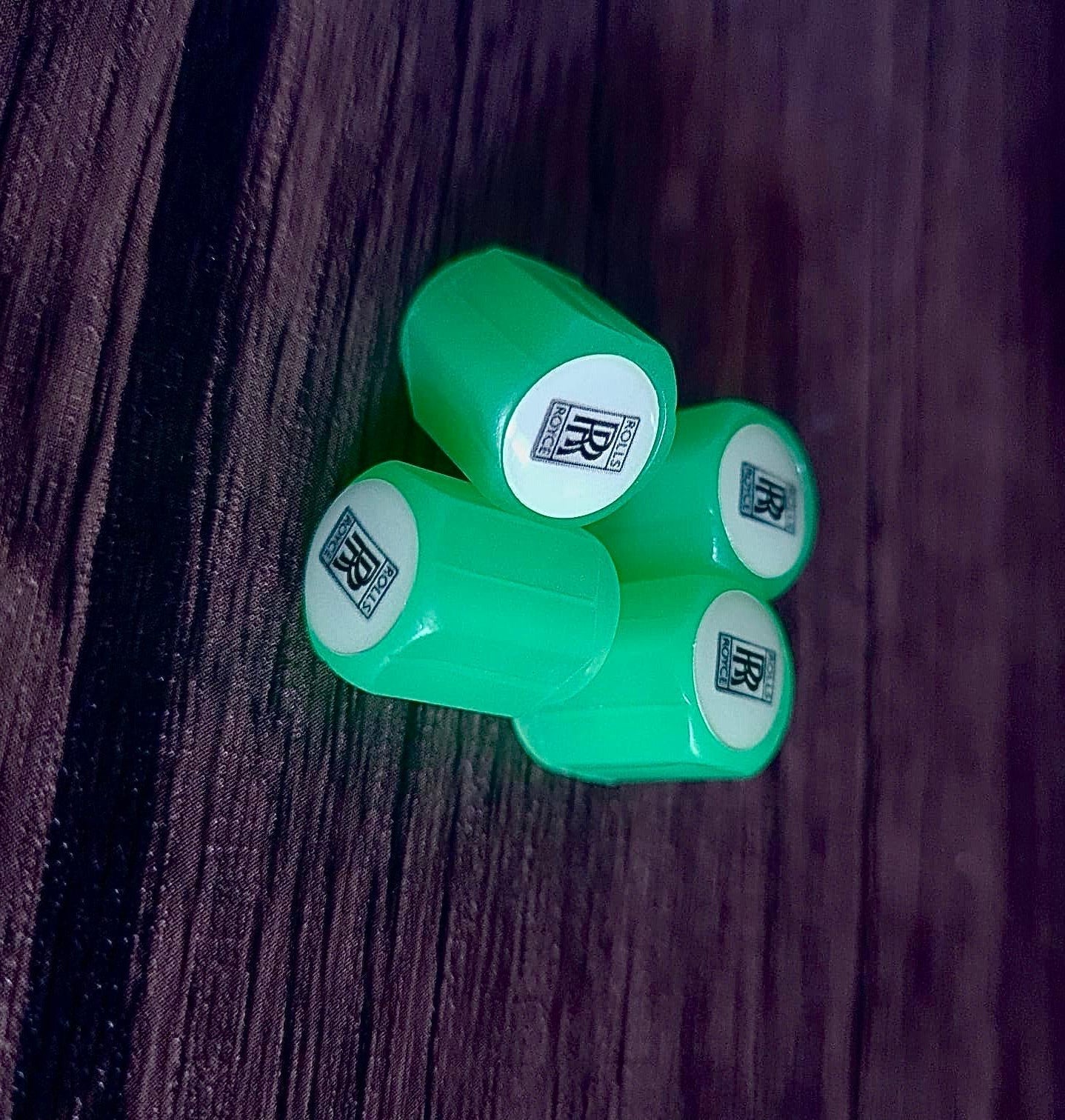 Set of 4 Illuminated Valve Caps with Logo – LuxaGlow