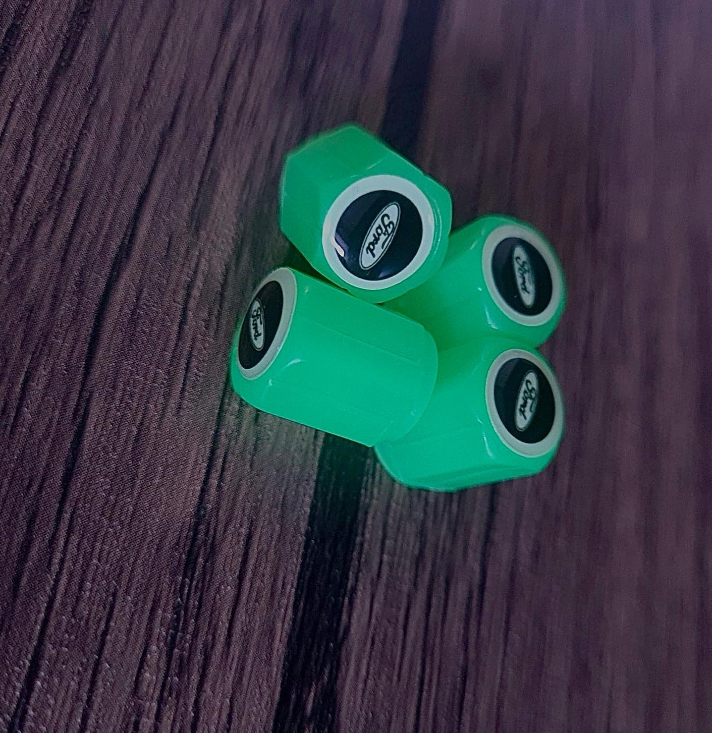 Set of 4 Illuminated Valve Caps with Logo – LuxaGlow