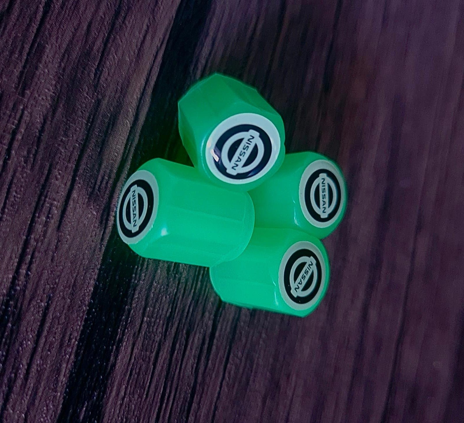 Set of 4 Illuminated Valve Caps with Logo – LuxaGlow