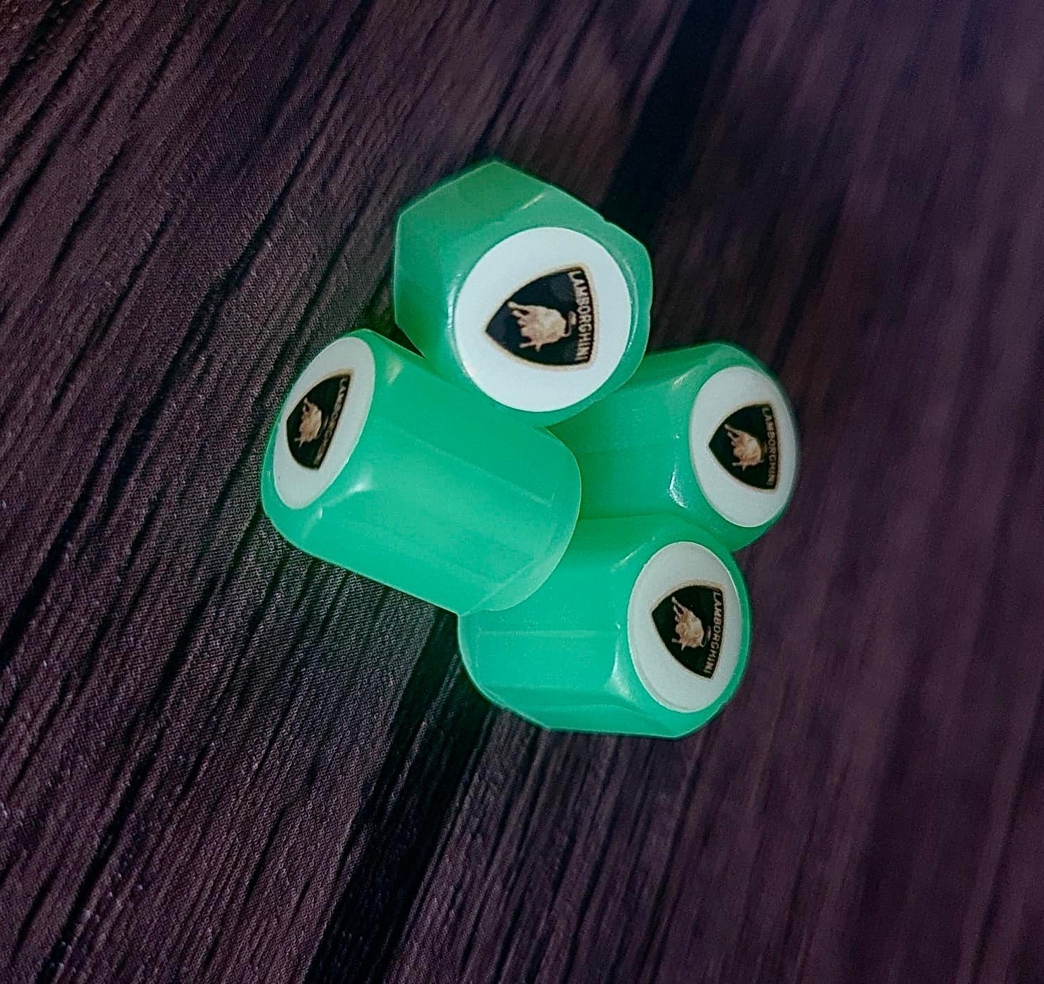 Set of 4 Illuminated Valve Caps with Logo – LuxaGlow