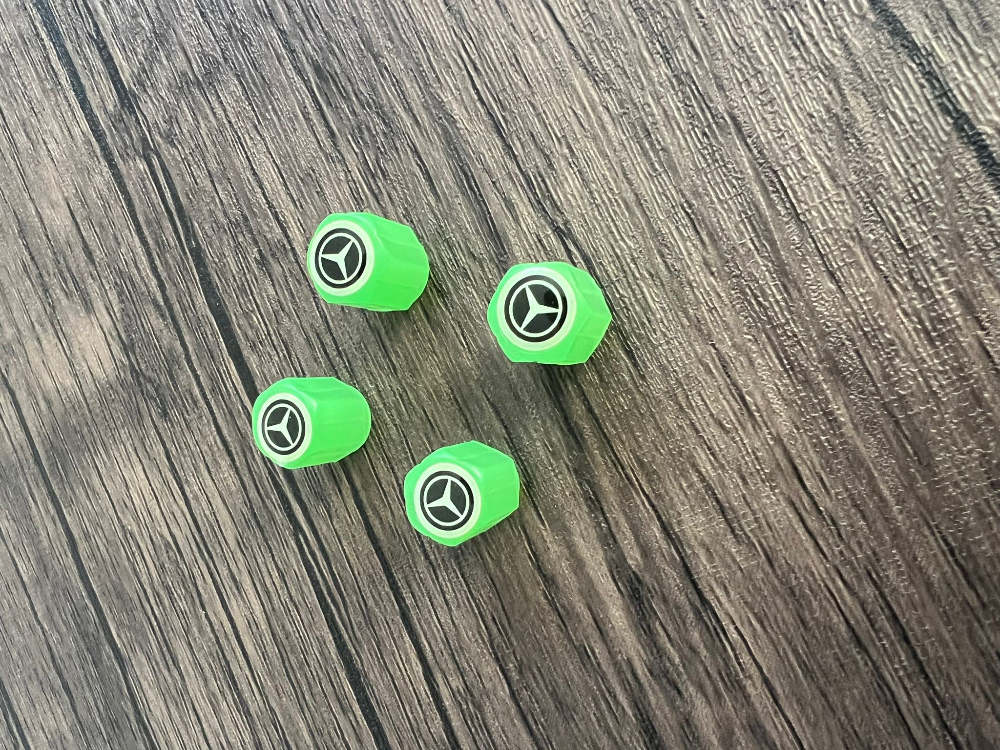 Set of 4 Illuminated Valve Caps with Logo – LuxaGlow