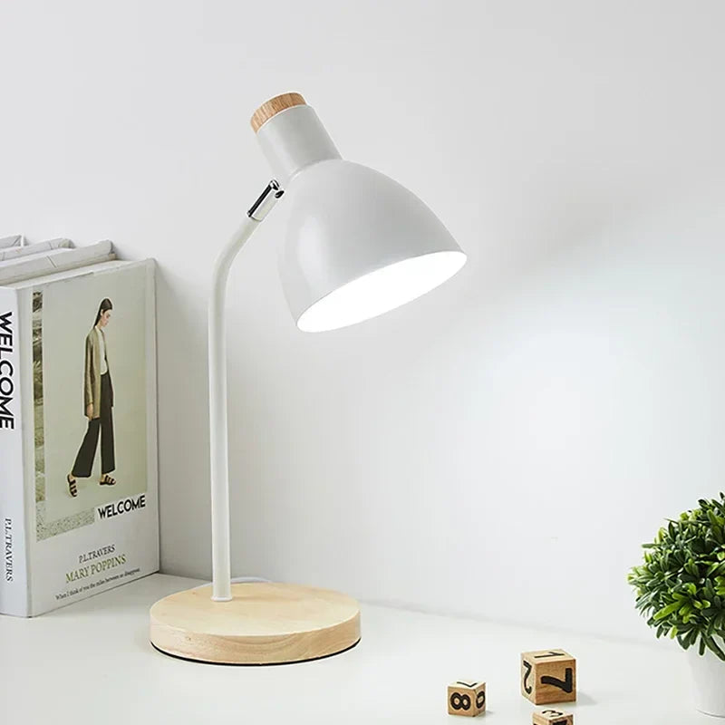 Wooden Desk Lamp – Creative Scandinavian Desk Lamp Made of Wood and Metal