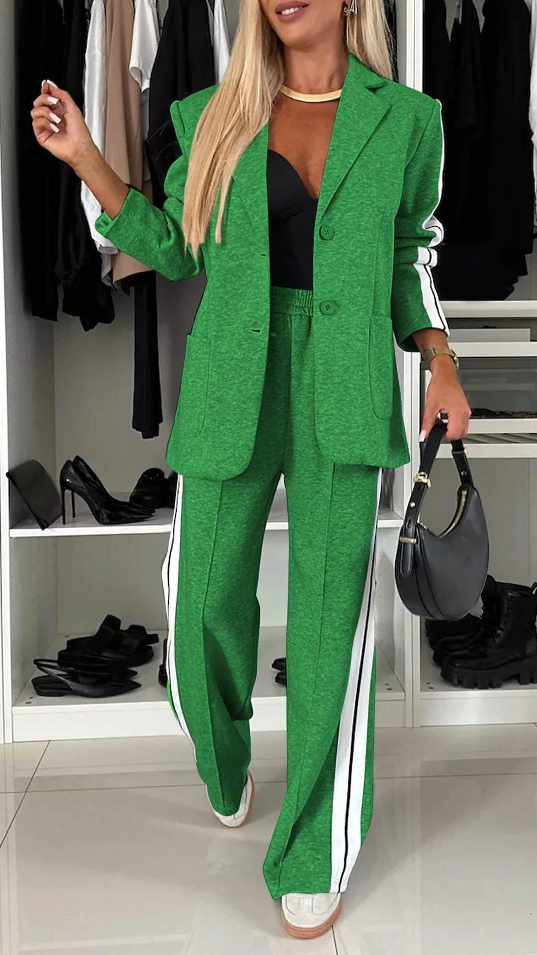 EliteEase VivaSet 2-Piece Set | Relaxed Fit Blazer and Trousers for a Chic Look