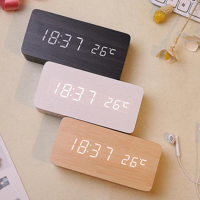 Smart Digital Clock with Voice Control – Lighting and Temperature Display