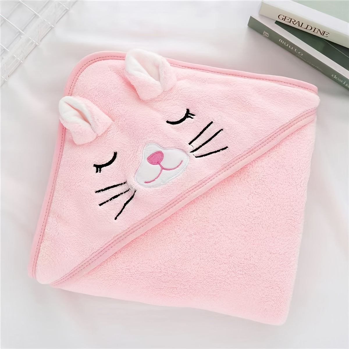 Cute Children's Bath Towel - For Bathtime Fun with a Cuddly Hood
