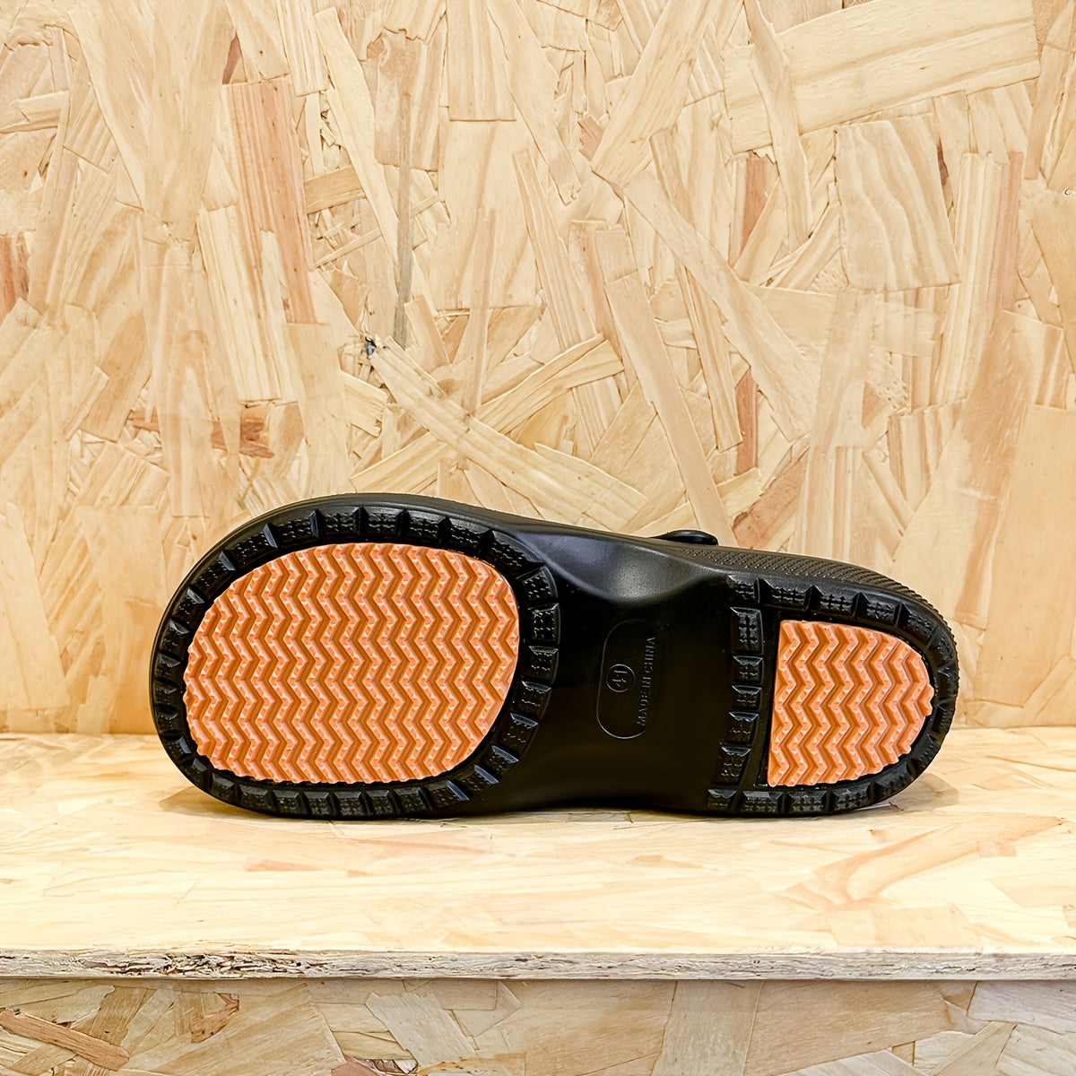 Slip-resistant Garden and Work Clogs for Men – Comfortable Slip-ons for Every Season