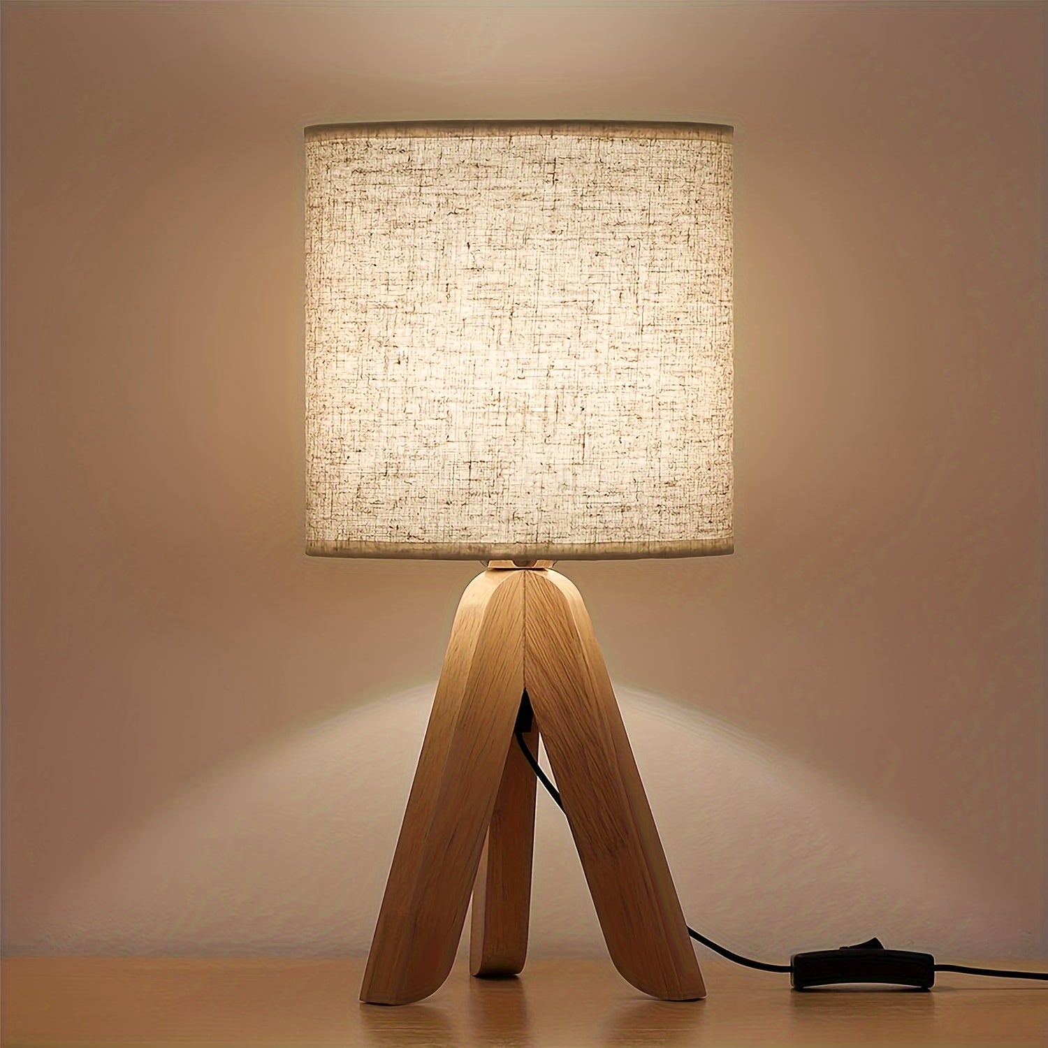 Natural Light Style Tripod Lamp - For Warm and Modern Lighting