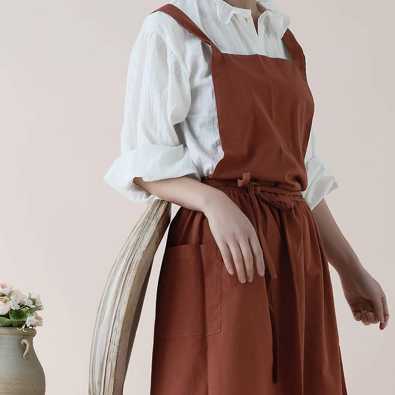 Waterproof Cotton Apron with Practical Pockets – ChefMate
