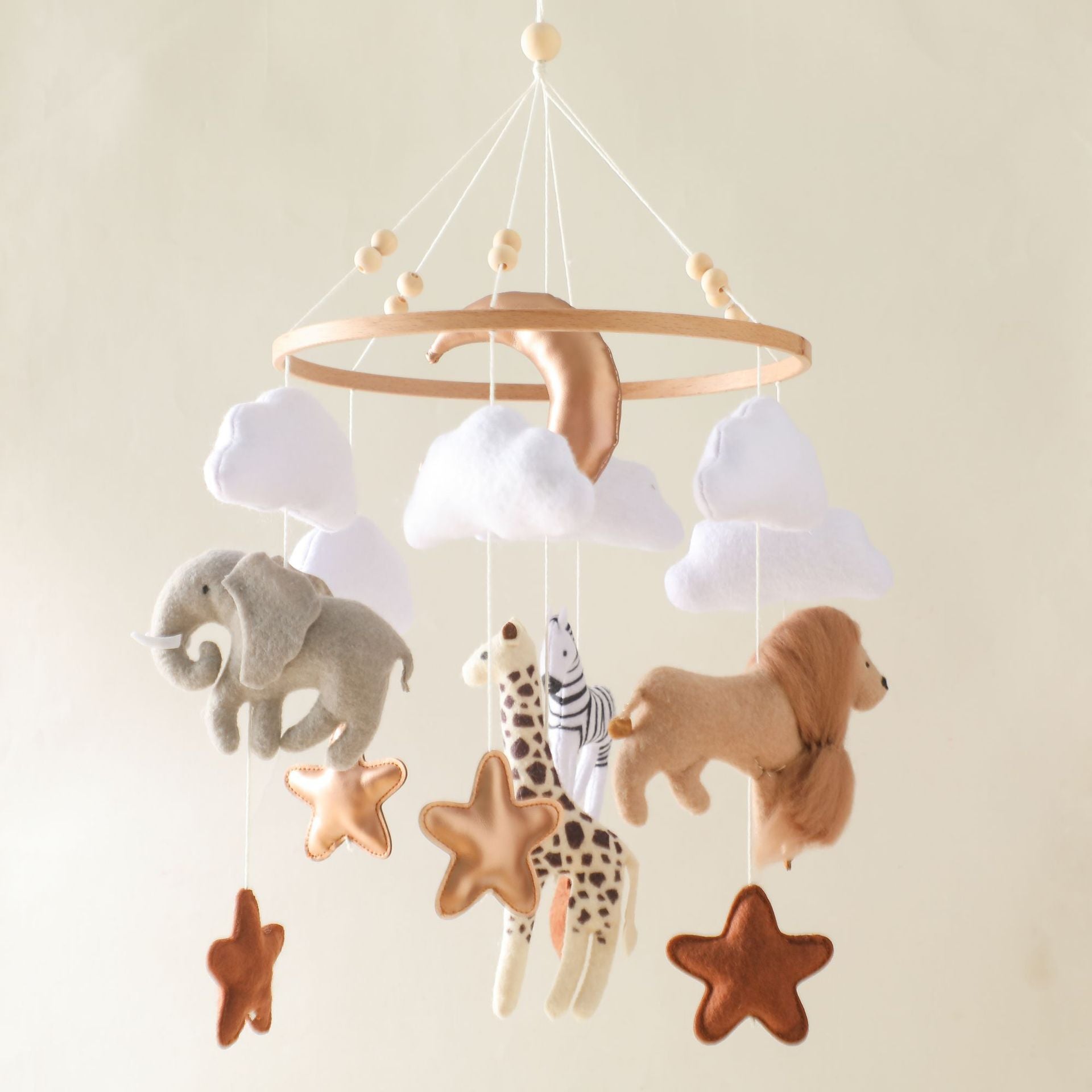 Mobile Hangings Safari Animals Made of Felt to Enhance Baby's Sensory Perception