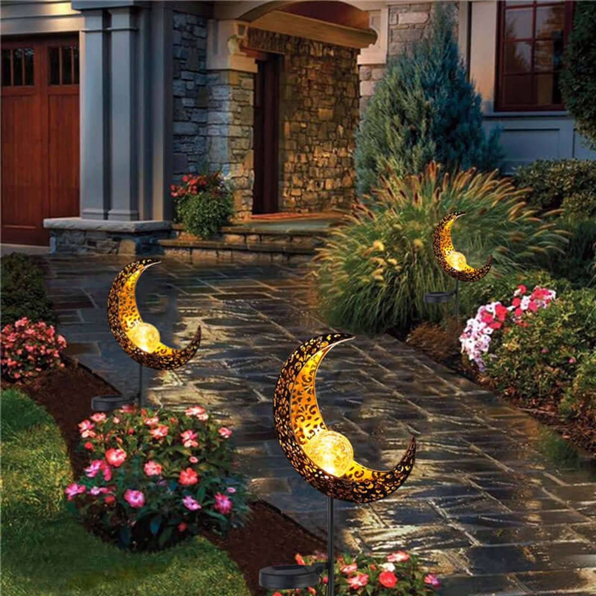 2x Outdoor Garden Lights - Solar Powered