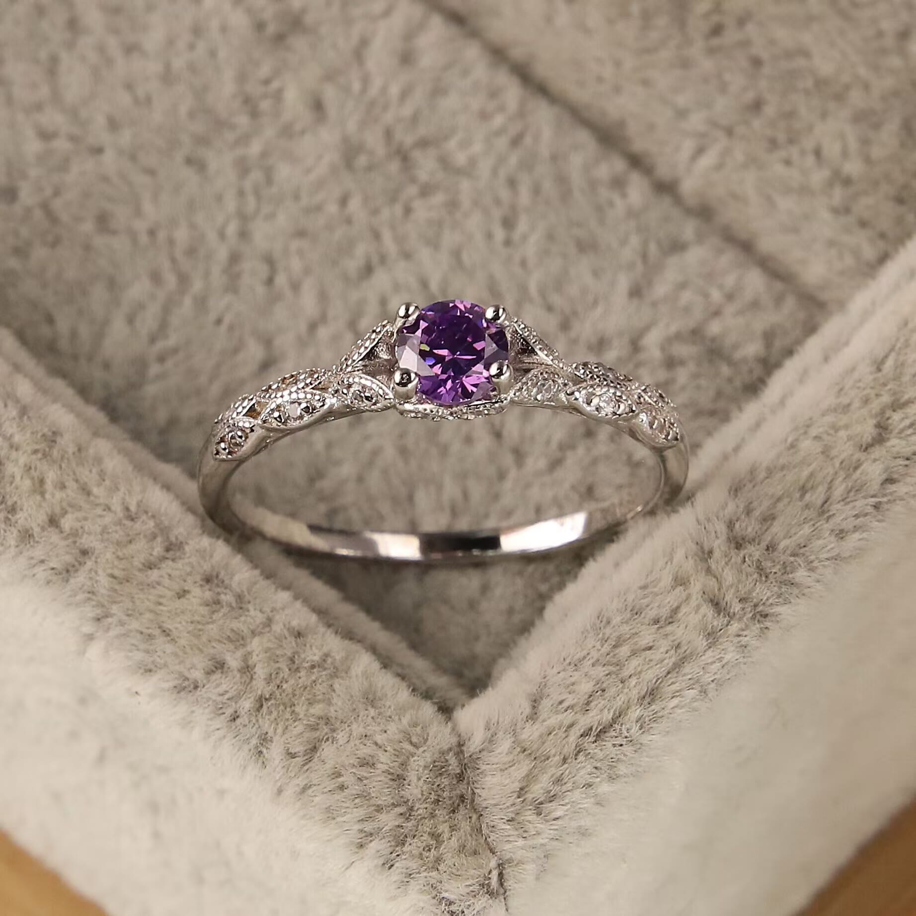 Minimalist Amethyst & Zirconia Ring – Nova