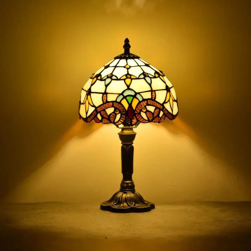 Antique Stained Glass Lamp - Timeless Elegance & Craftsmanship