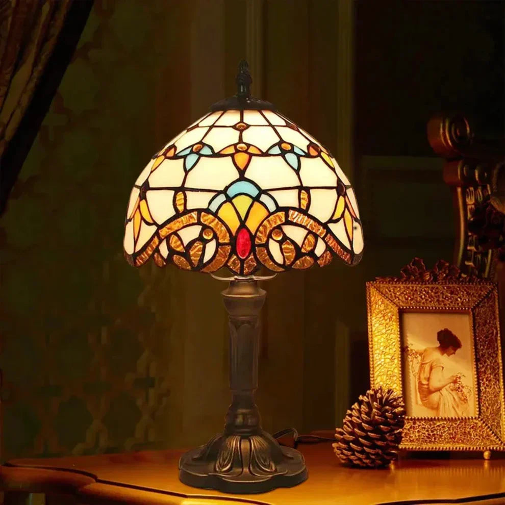 Antique Stained Glass Lamp - Timeless Elegance & Craftsmanship