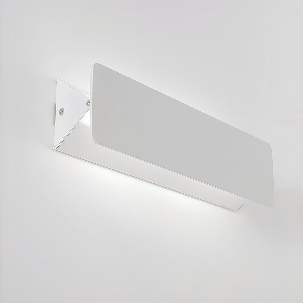FlexiGlow Modern White Wall Lamp – Adjustable Shade for Perfect Light Distribution
