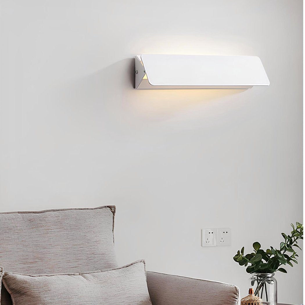 FlexiGlow Modern White Wall Lamp – Adjustable Shade for Perfect Light Distribution