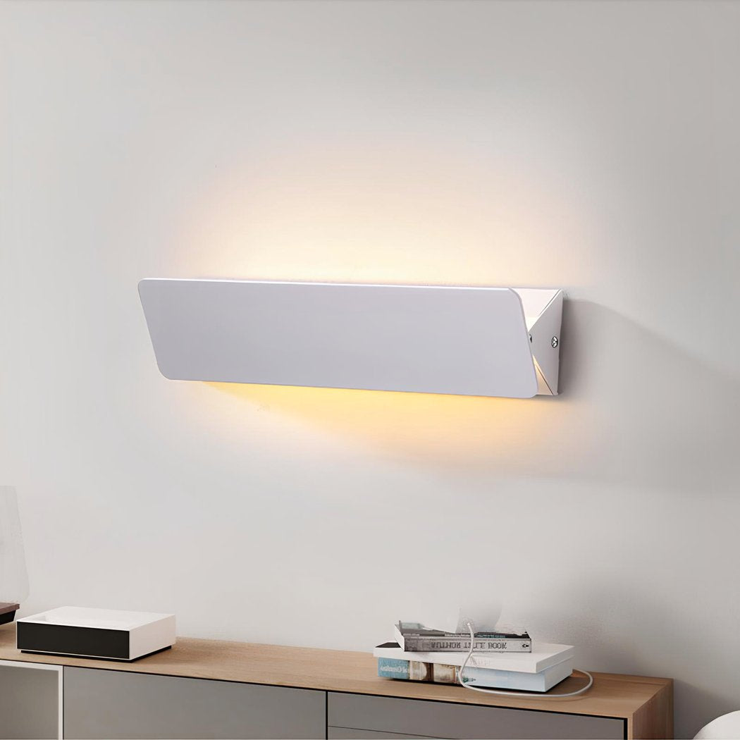 FlexiGlow Modern White Wall Lamp – Adjustable Shade for Perfect Light Distribution
