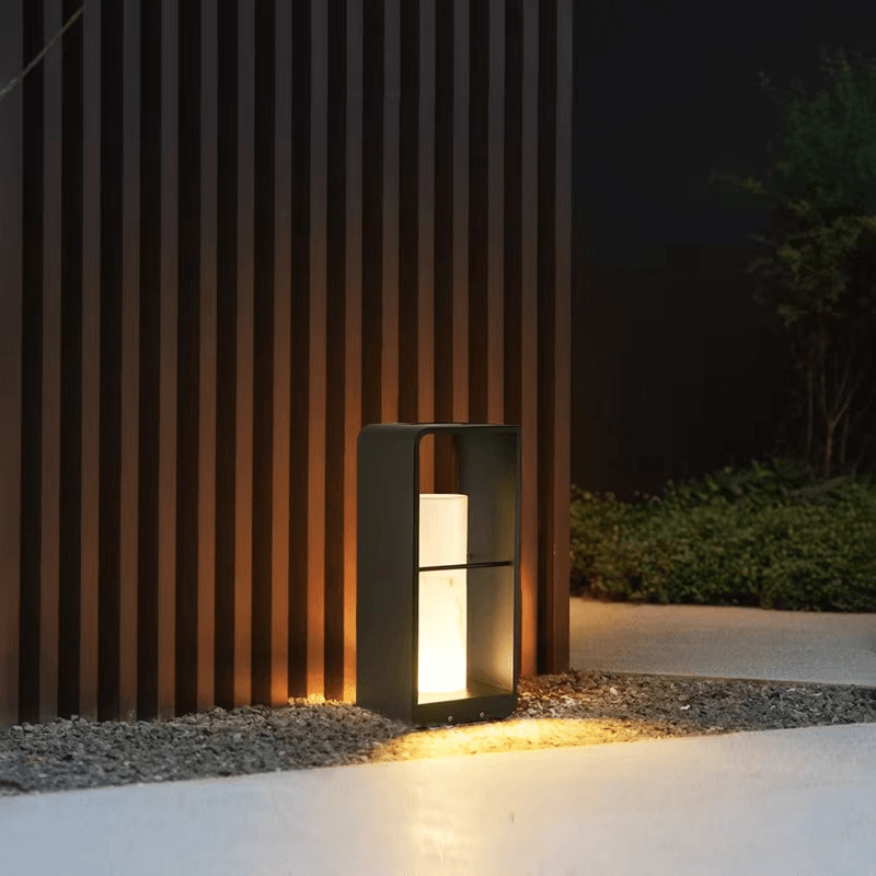 Solar Garden Lamp - Stylish Outdoor Lighting