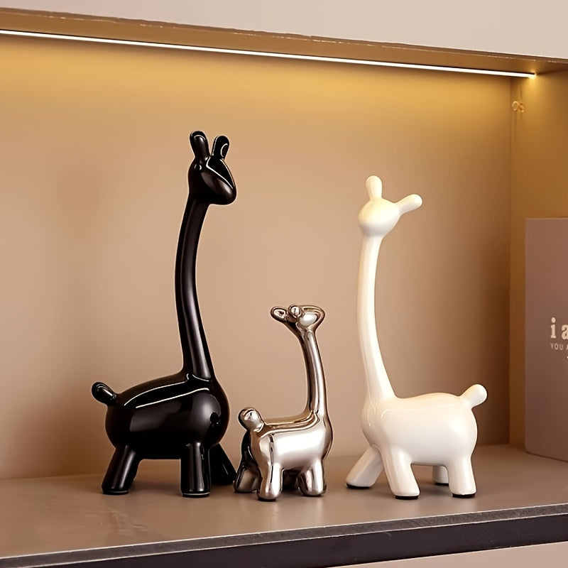 Giraffe Figurine Set - For a Cheerful and Elegant Interior Look