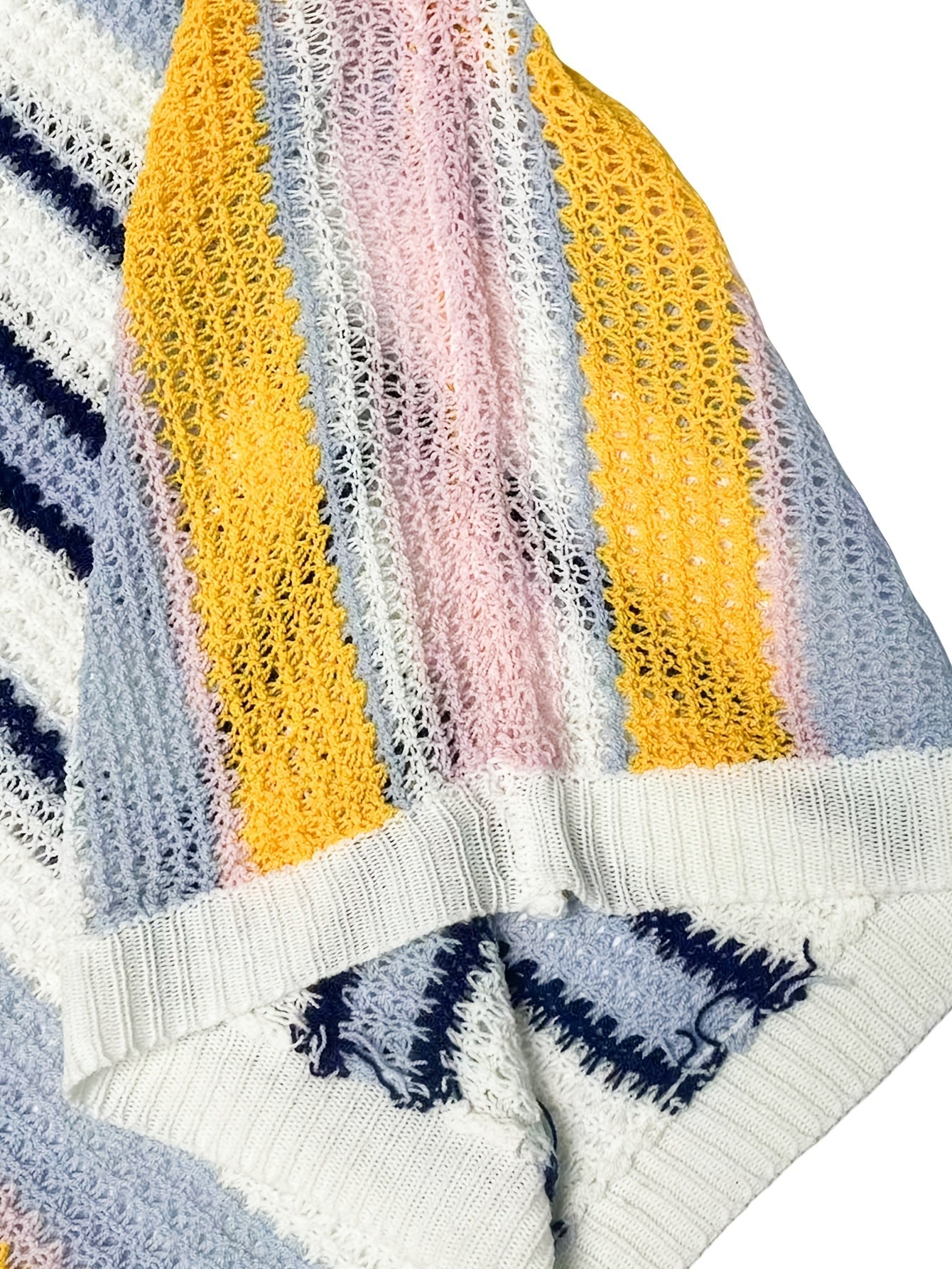 Casual Striped Knitted Jumper – Comfortable and Airy