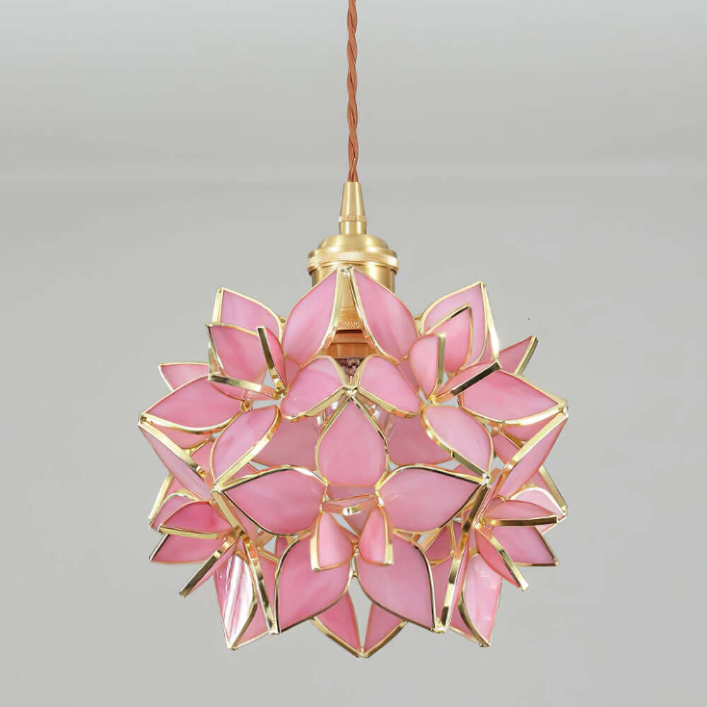Elegant Pendant Lamp with Shell Design