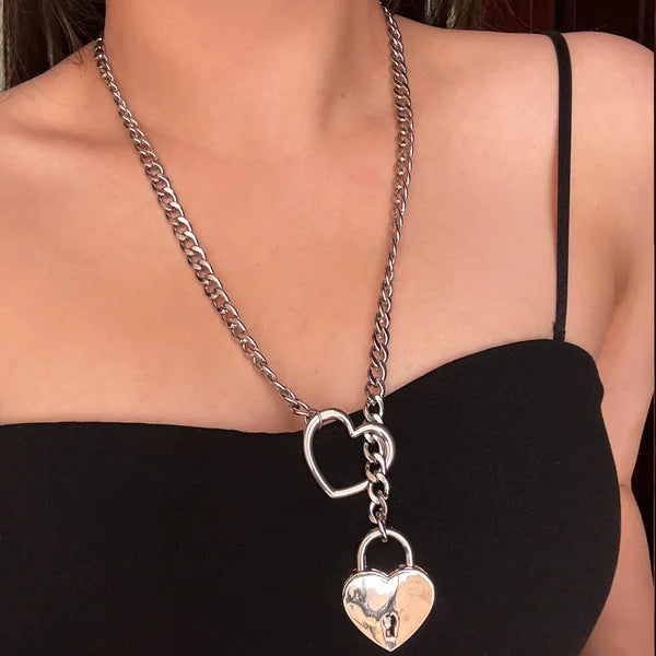 Heartlock Amour Necklace – Symbolism of Love and Connection