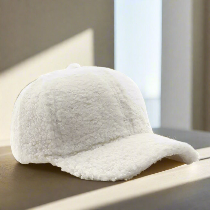 TeddyCap – Fluffy Teddy Hat for a Warm Look