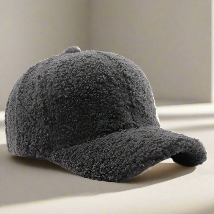 TeddyCap – Fluffy Teddy Hat for a Warm Look