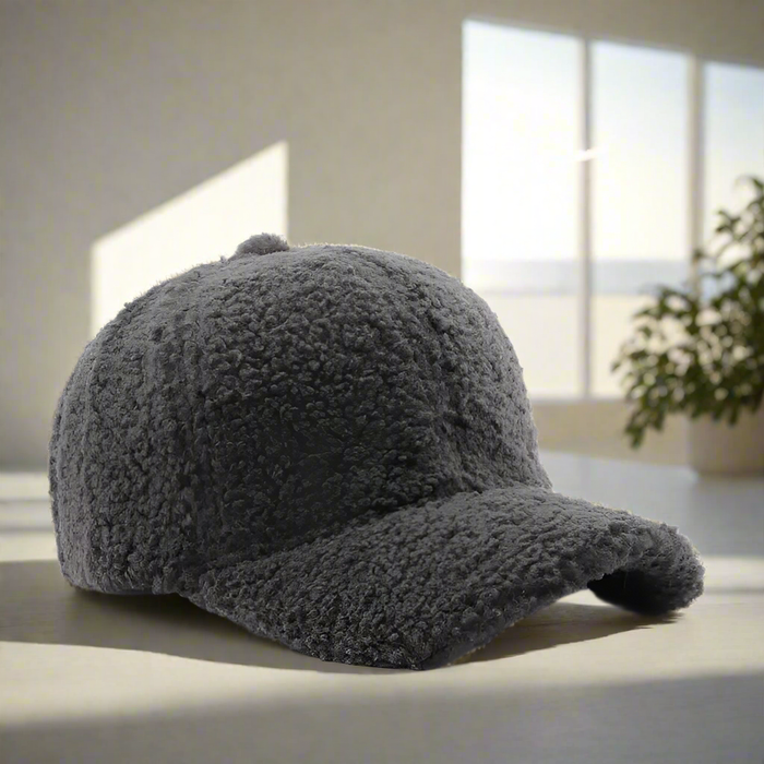 TeddyCap – Fluffy Teddy Hat for a Warm Look