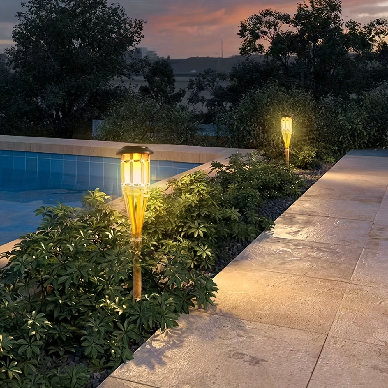 Solar Bamboo Flame Lantern – Atmospheric and Natural