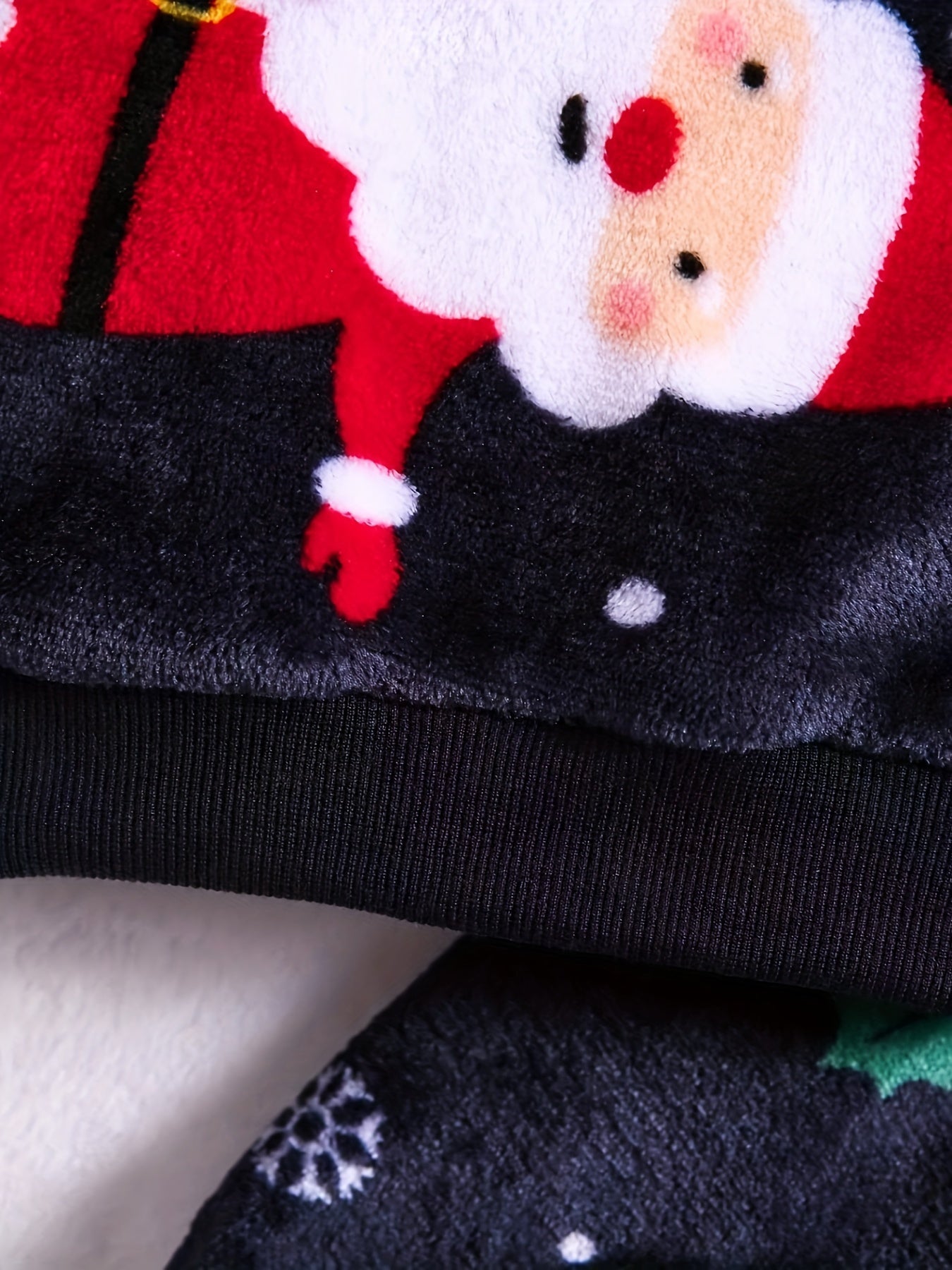 Cute Christmas Flannel Set - For a Festive Look for Your Child