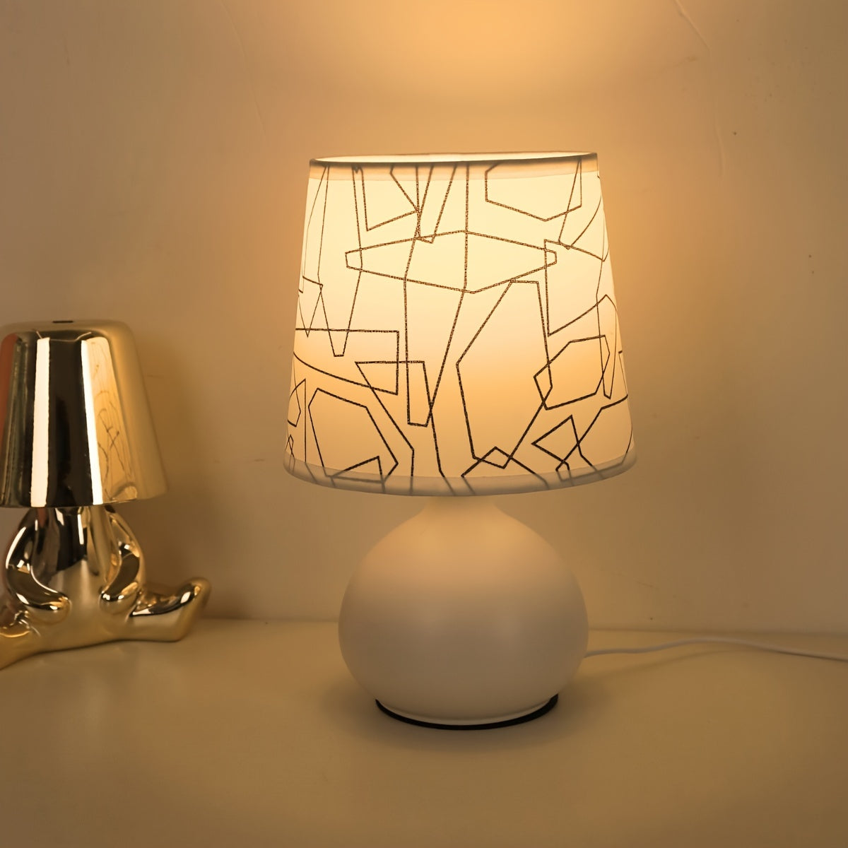 Geometric Style Table Lamp - Modern and Atmospheric